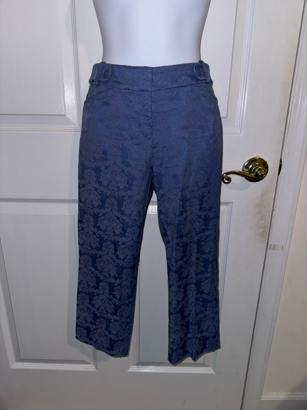 Loft petite Blue Floral Jacquard Cropped Pants‎